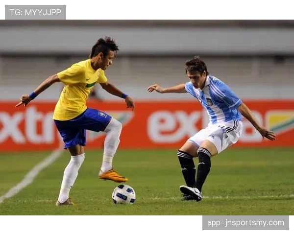 巴尔科拉 vs 内马尔：盘带风格与突破方式差异