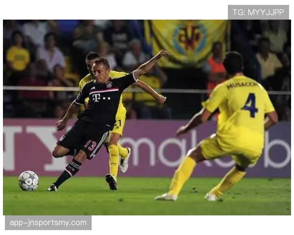 拉菲尼亚：欧冠边路持续制造威胁的输出点解析