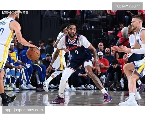 埃迪·琼斯突破效率提升显著 拉开锋线空间优化球队进攻