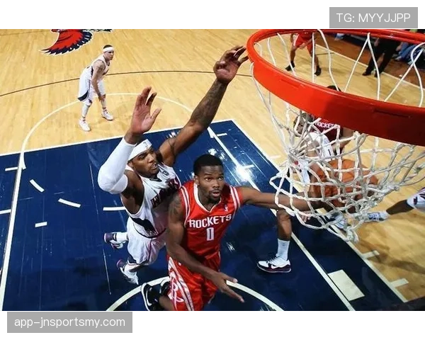 毕比突破分球提升火箭挡拆效率，助攻拉开球队进攻差距